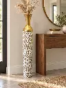 white-gold-fan-pattern-floor-vase-entrance.webp