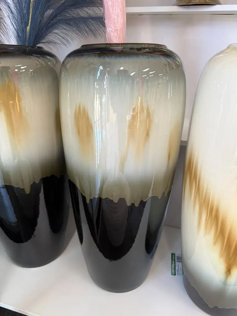 cream-black-glossy-floor-vase.webp